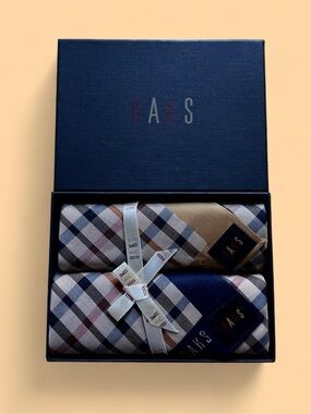DAKS Cotton Handkerchief Scarf Set - Beige & Navy